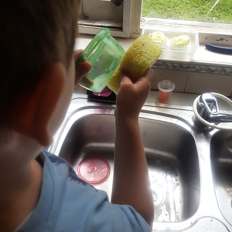 Scrub Daddy cleaning Scrub Daddy cleaning